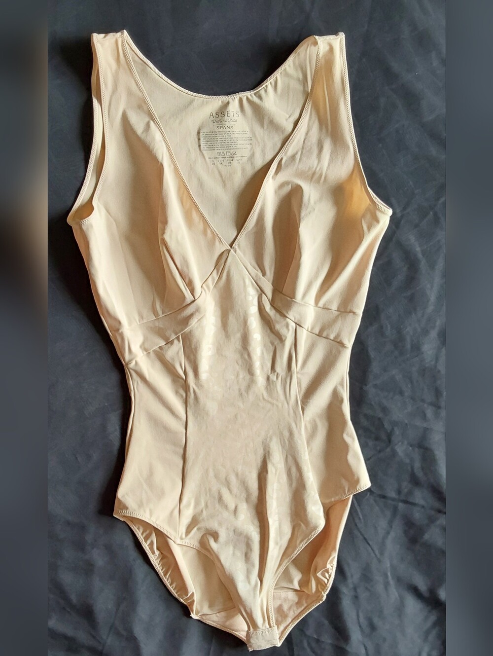 ASSETS RED HOT LABEL by SPANX BODYSUIT LRG